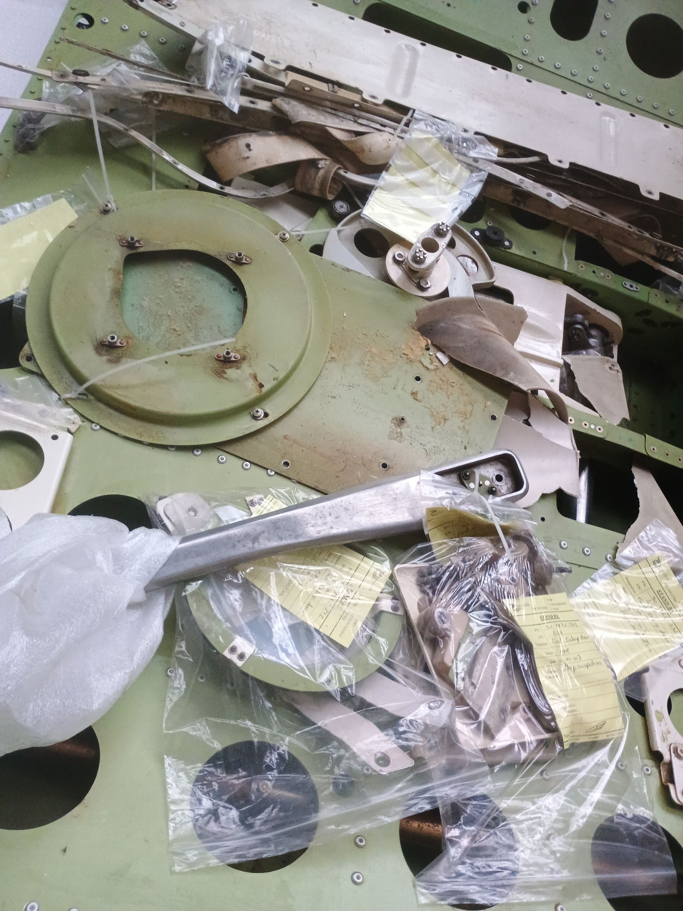 50-7945-272 - FWD DOOR AY ENTRY - AR